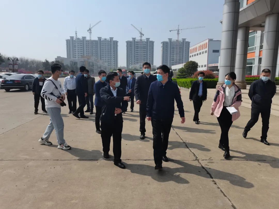 新沂市委书记陈堂清走访江苏long8唯一铝材，调研企业防疫稳生产工作