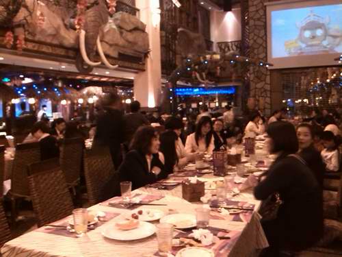 广东long8唯一集团举办国际妇女节自助餐会